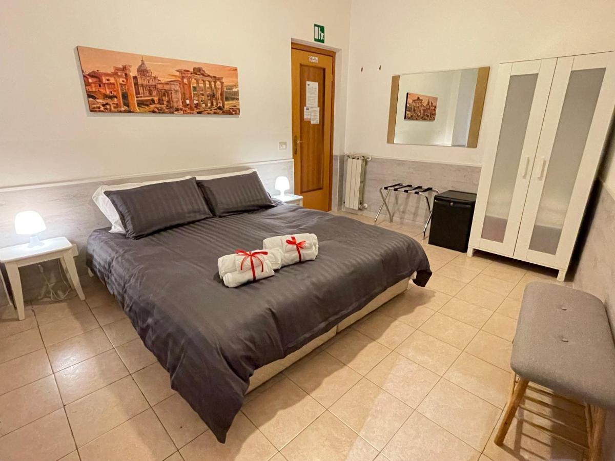 Roman Holidays Rooms Otranto Exterior foto